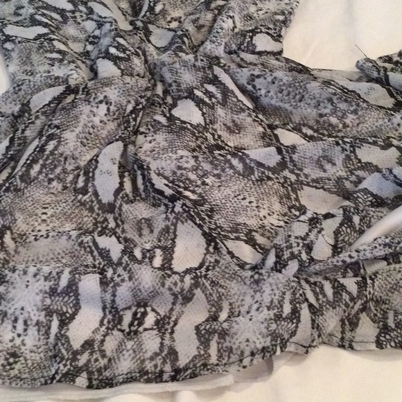 Final touch small shorts jumpsuit - Picture 6 of 6